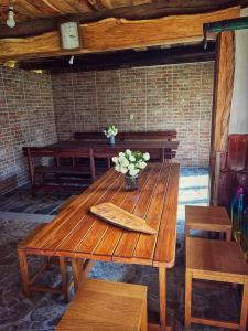 Seosko Imanje Na Obali Rijeke