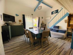 Villas Maison a 350 m de la plage animaux bienvenus : photos des chambres