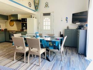 Villas Maison a 350 m de la plage animaux bienvenus : photos des chambres