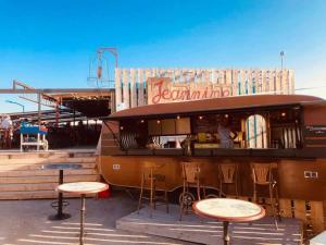 Bateaux BATEAU STANDING A QUAI tout confort : photos des chambres