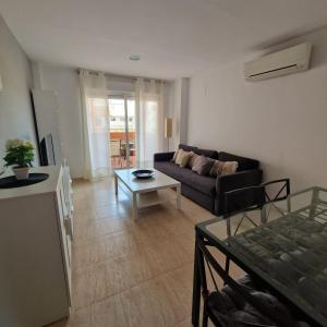 Moderno y renovado apartamento en urbanización Playa Castillo, Denia