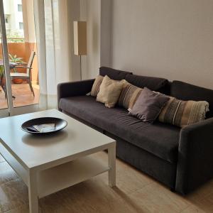 Moderno y renovado apartamento en urbanización Playa Castillo, Denia