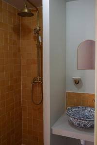 Casaïa - La Cigale - Chambre avec salle de bain privée