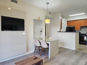 1 Bedroom - Grand Suite 5 min to Universal, I-drive & Outlets