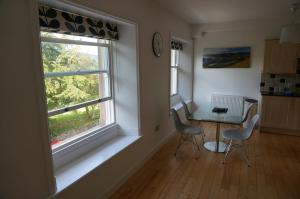 Chaucer View, Chaucer House Apts