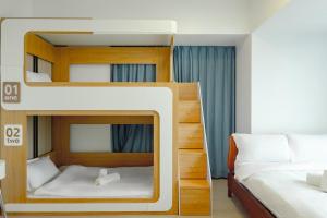 Premium 2 Bedroom and 1 Living Room Suite with Balcony - One Uptown, BGC