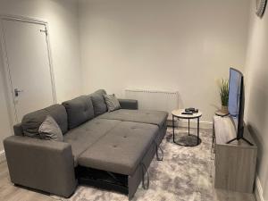 Brick Lane Modern 2 Bedroom Apartment, Up To 6