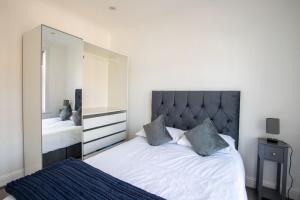 Brick Lane Modern 2 Bedroom Apartment, Up To 6