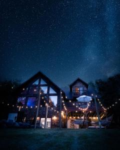 Ski Chalet-StarDomeView-Sauna-Firepit-HotTub-Pet Freindly