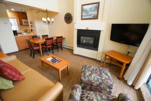 One-Bedroom Suite room in The Villages of Loon Mountain Fixed