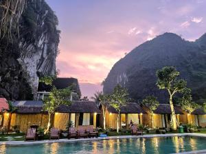 Tam Coc Peaceful Nature