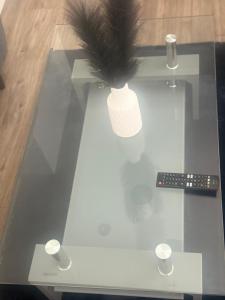 2 Beds Mint drive With Secure car Or Van Park w WiFi-Netflix No Deposit Required