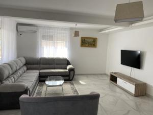 Villa E&E