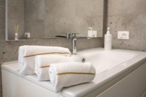 Ximenes Suite 41