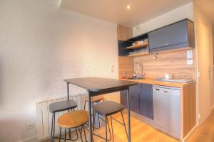 Cosy 2 pièces dans résidence avec piscine