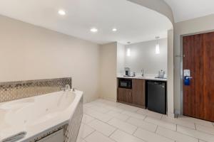 Holiday Inn Express & Suites Nashville Southeast - Antioch by IHG