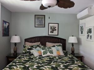 1bd Condo FREE AC great location - steps to ocean!