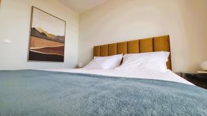 Amorosa Beach Apartment Sea View