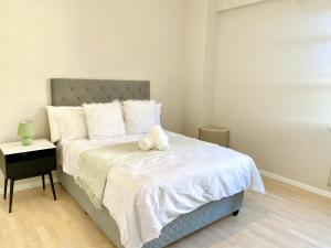 One Bed At The Piazza on Church