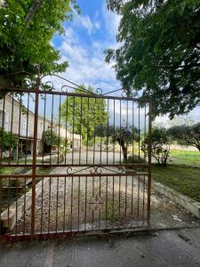 Maisons de vacances Authentique Mas provencal entre mer et Camargue : photos des chambres