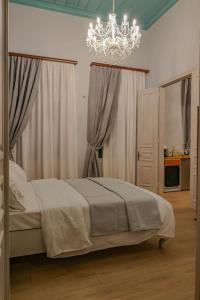 "LOS" 2 Neoclassic Harbour View