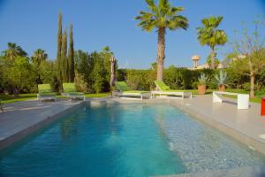 Villa Lasri, , Stylish with Heated Pool, and BBQ