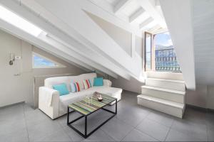 Mansarda Amore - Maggiore Estate by Ginin