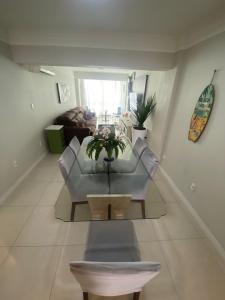 Apto 04 quartos no calçadão central de BC