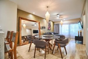 Luxury 2Bd Rooftop Pool Jacuzzi Gym Sauna y More