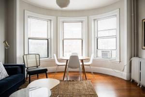 Chic Fenway 1b Perfect Location