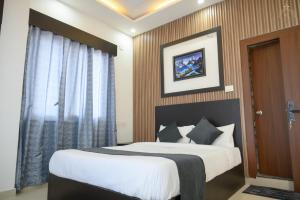 The Regal Vistas Hotel and Banquet
