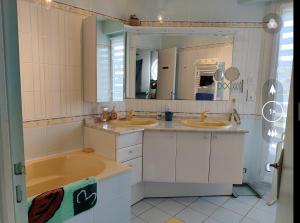 Maisons de vacances Vent d-ange maison familiale face a la mer : photos des chambres