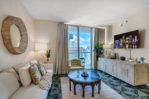 Icon Brickell Gem 2-BR Oasis with Amazing Views