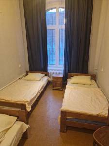 Hostel J17
