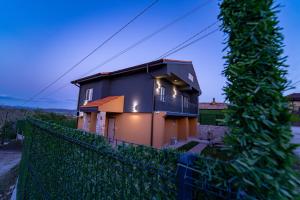 Къща за гости Катлея - 4hvězdičkové hotely ve městě Chisarja