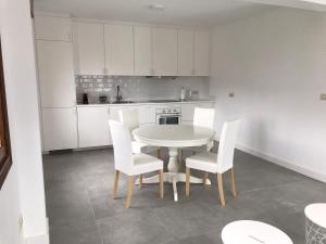 Casa VOL - Piso 2 Terraza con vistas a la Ría, Camino Portugués