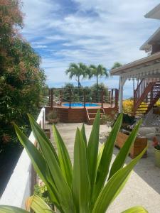 Cosy F3 vue sur forêt, piscine solarium vue mer