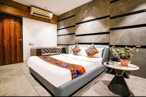 Hotel Golden Light - Best Rated Hotel in Mathura- Boutique Property