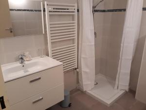 Grand Studio - Proche place de la Comédie