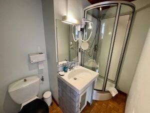 Hotels Hotel La Rubanerie : Chambre Lits Jumeaux Vue sur Parc