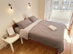 T2 with Stunning Balcony 55m2 Paris 17