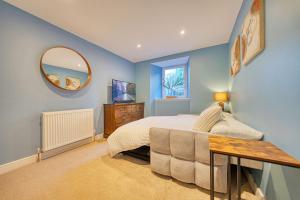 3-Bed Flat Free Parking 10 Mins to City Centre