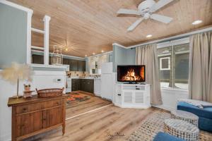 Beachglass Cottage - Family Friendly Kids and Pets