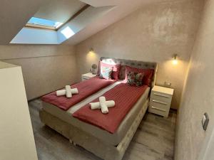 Villa Moste with Pool & EV station