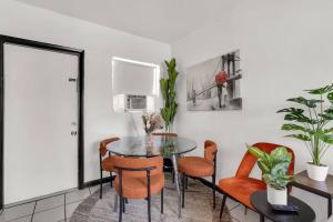 Relaxed Vibe | Near Beach | Parking & Fast Wi-Fi