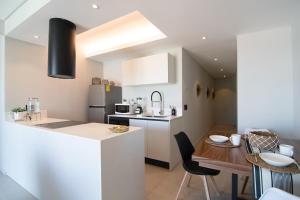 New apartment in Chapultepec area, 18th floor