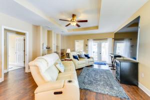 5 Mi to Beach Family Retreat in Sarasota!