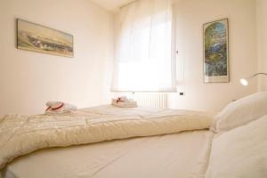 Aviorama Apartment - Private Parking, Sea, Relax