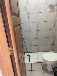 Kitnet com cozinha e ventilador - 2 andar