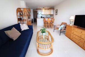 PMT15 - Seafront Apartment